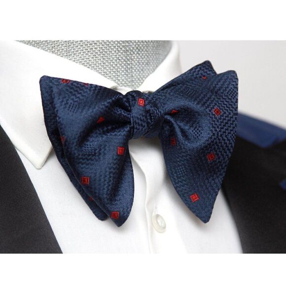Men's Self-tied Bow Tie 100%Silk Big Butterfly Navy with Polka Dot S681 - Picture 1 of 16